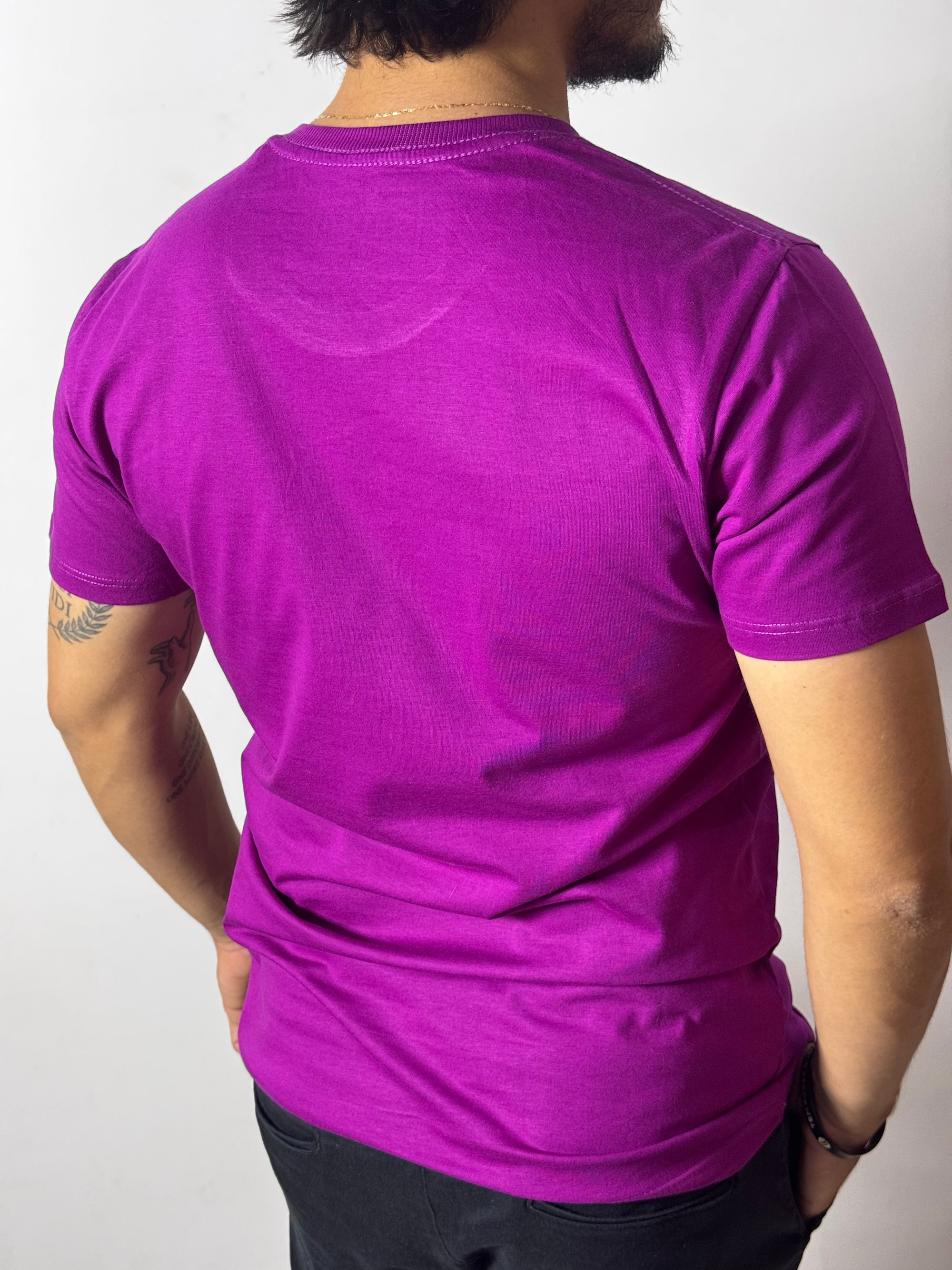 Camiseta Masculina Solluti Magenta escuro
